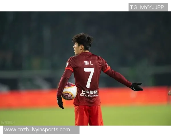 中超足球赛激战正酣各队争夺冠军荣耀的精彩瞬间与背后故事